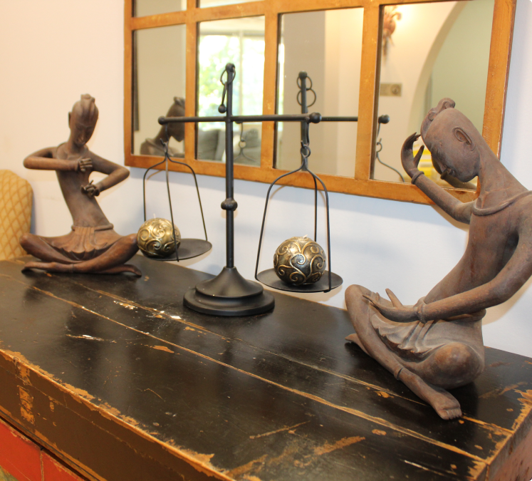 Sculpture art Cosmetic Surgery Center